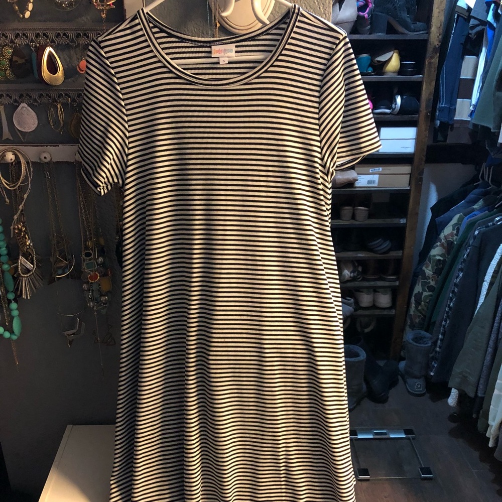 Lularoe Carly dress